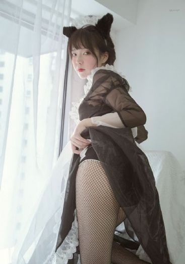丰满女邻居的色诱4hd