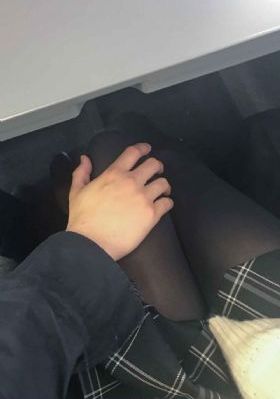 黄色