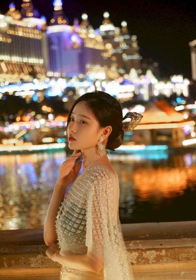 我的绝色女房东短剧